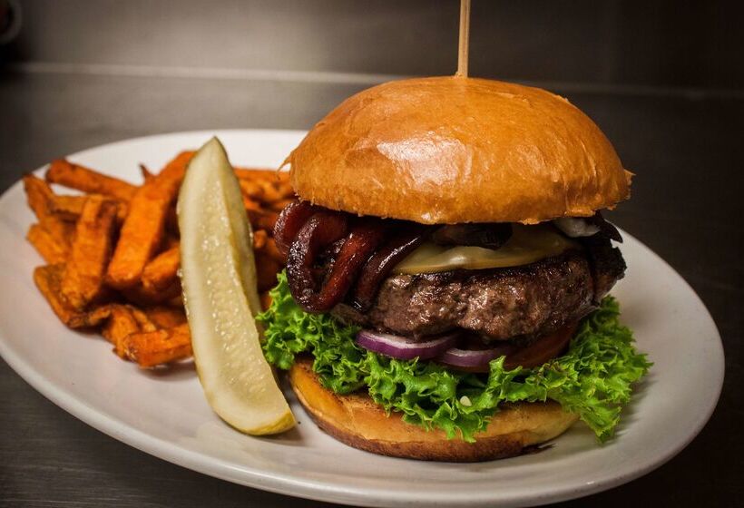 בית מלון כפרי Hilton Garden Inn Ithaca