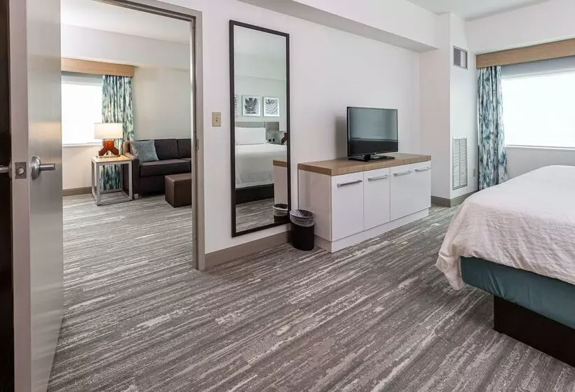 هتل Hilton Garden Inn Ithaca