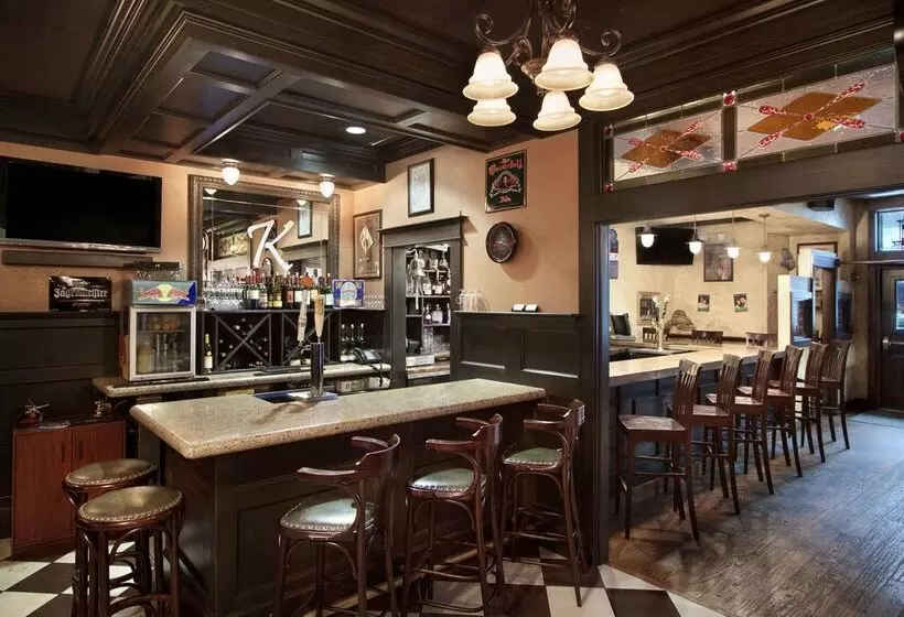 هتل Hilton Garden Inn Ithaca