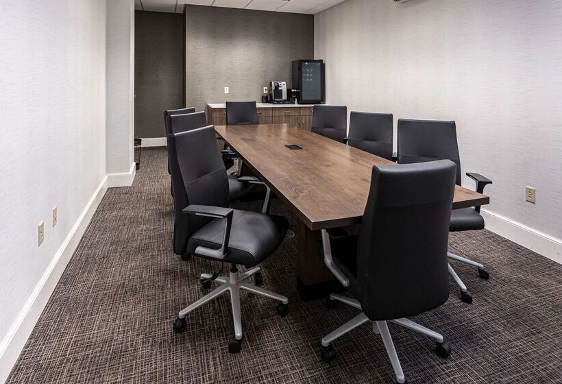 בית מלון כפרי Hilton Garden Inn Ithaca