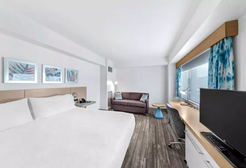 هتل Hilton Garden Inn Ithaca