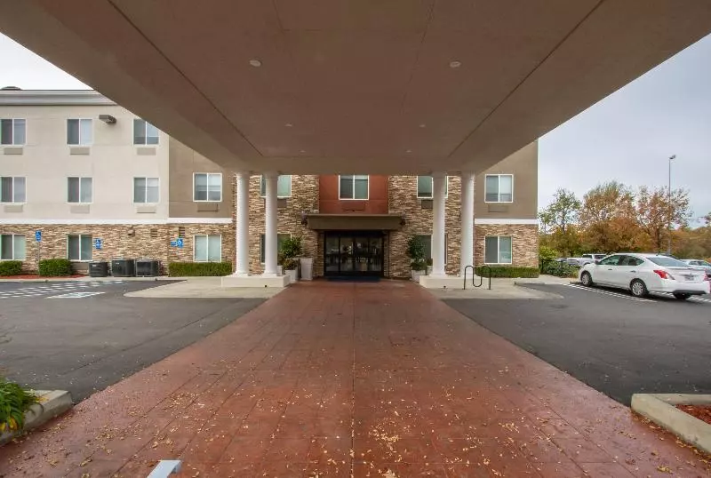 Holiday Inn Express Hotel & Suites Roseville   Galleria Area, An Ihg