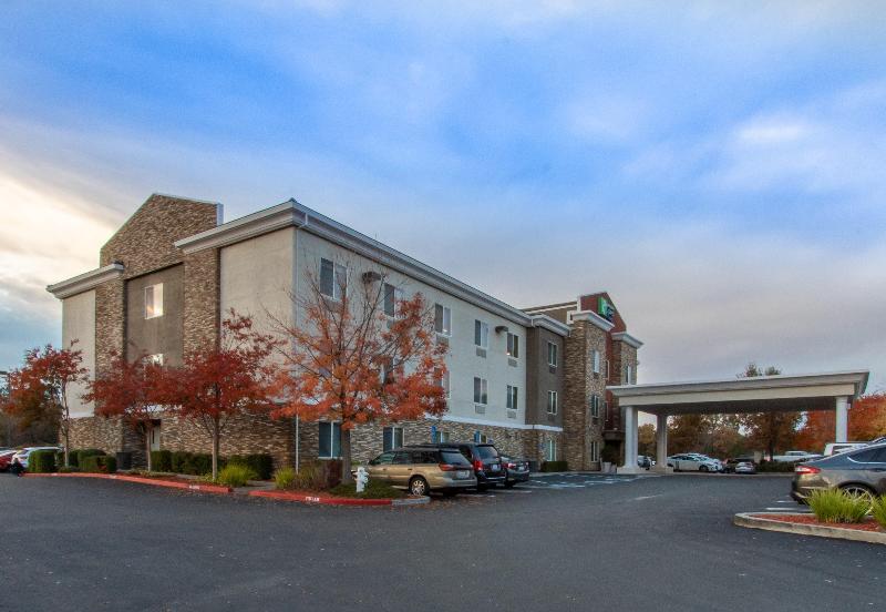 Holiday Inn Express Hotel & Suites Roseville   Galleria Area, An Ihg