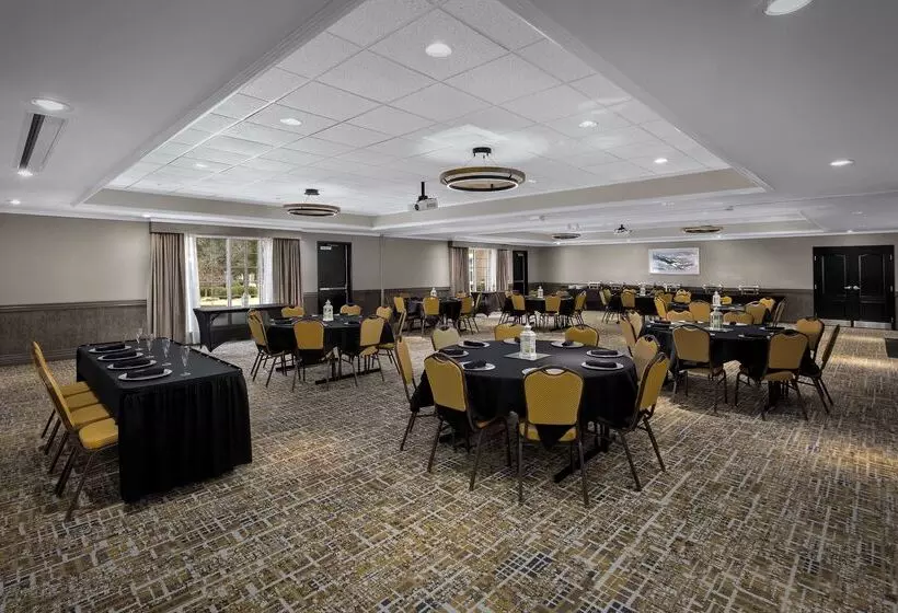 Hotel Homewood Suites By Hilton At The Waterfront