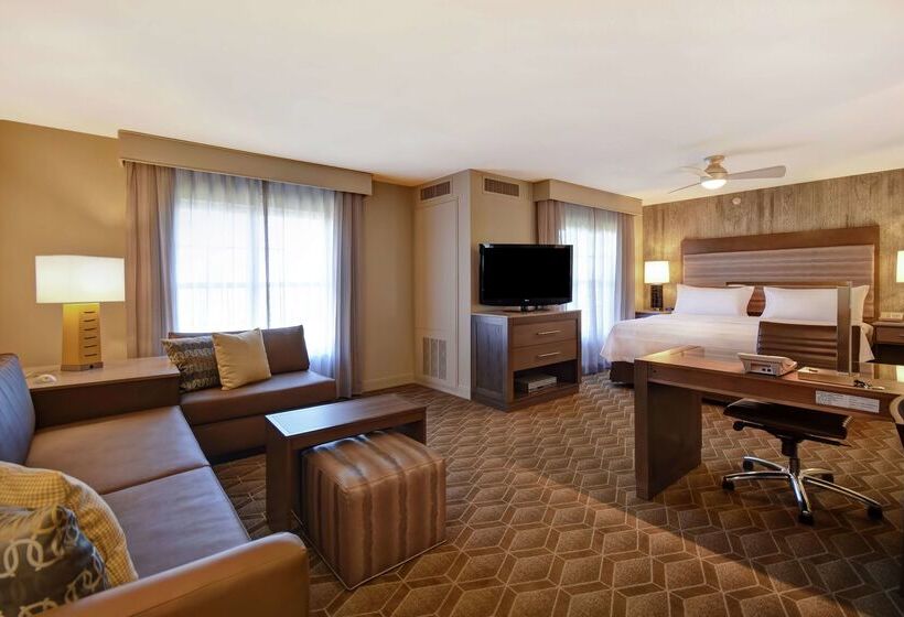 فندق Homewood Suites By Hilton At The Waterfront