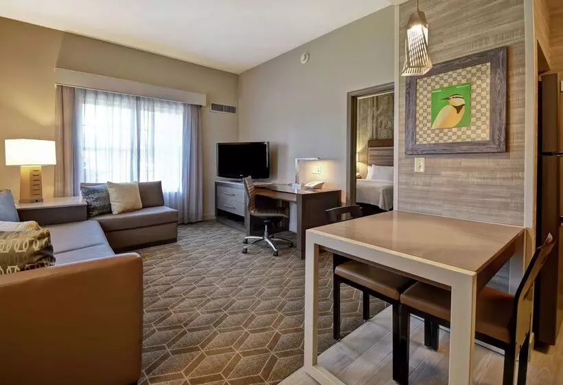 Hotel Homewood Suites By Hilton At The Waterfront