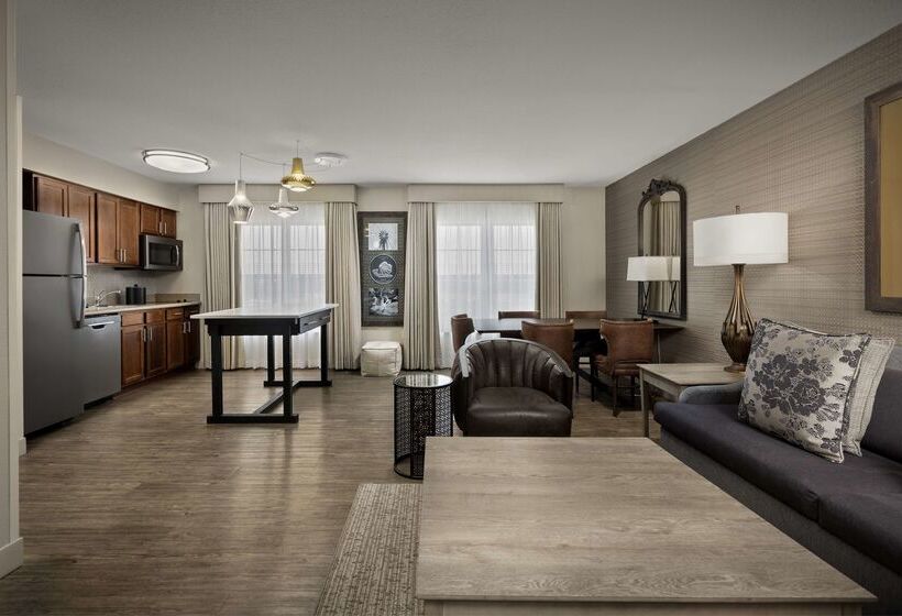 فندق Homewood Suites By Hilton At The Waterfront