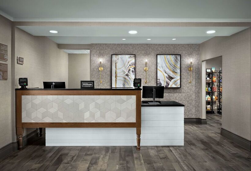 فندق Homewood Suites By Hilton At The Waterfront