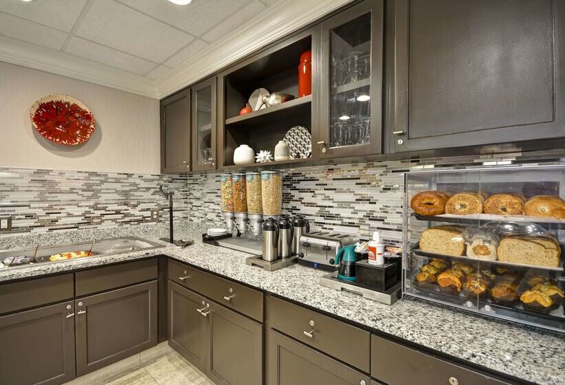 ホテル Homewood Suites By Hilton Ithaca