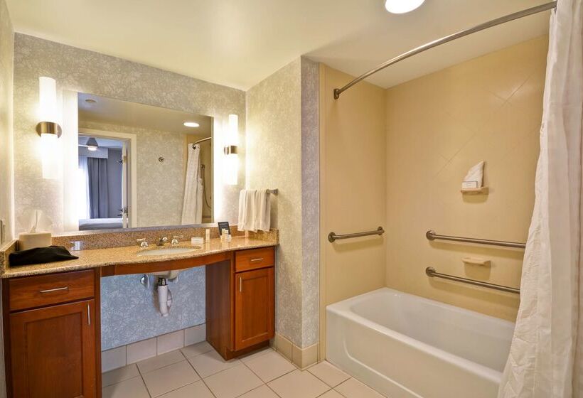 ホテル Homewood Suites By Hilton Ithaca