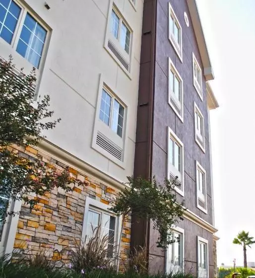 Отель Intercity Zapopan