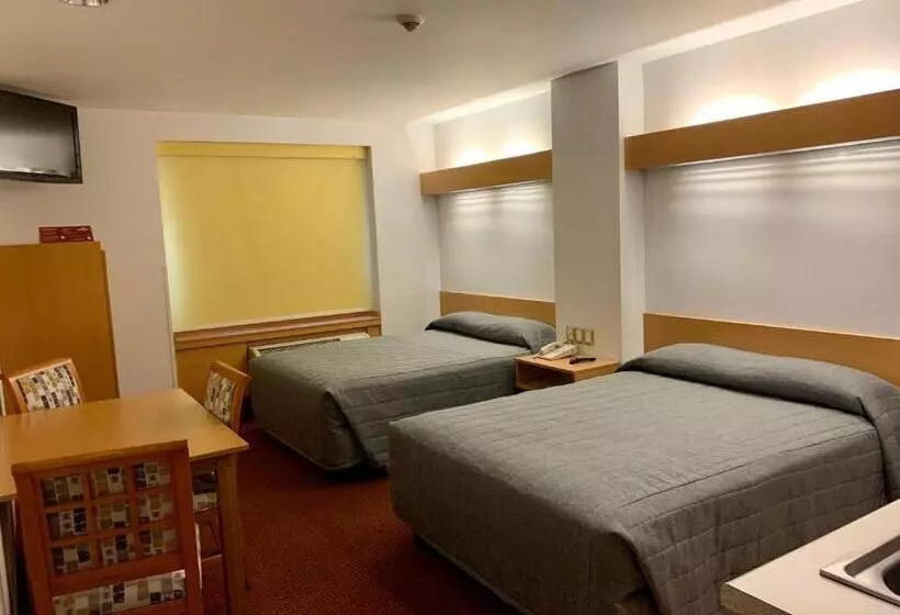 Отель Intercity Zapopan