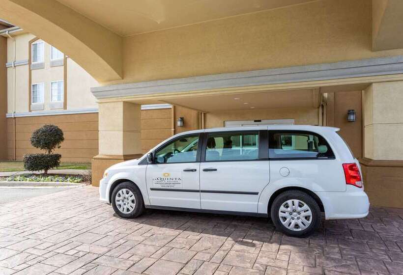 בית מלון כפרי La Quinta By Wyndham Huntsville Airport Madison