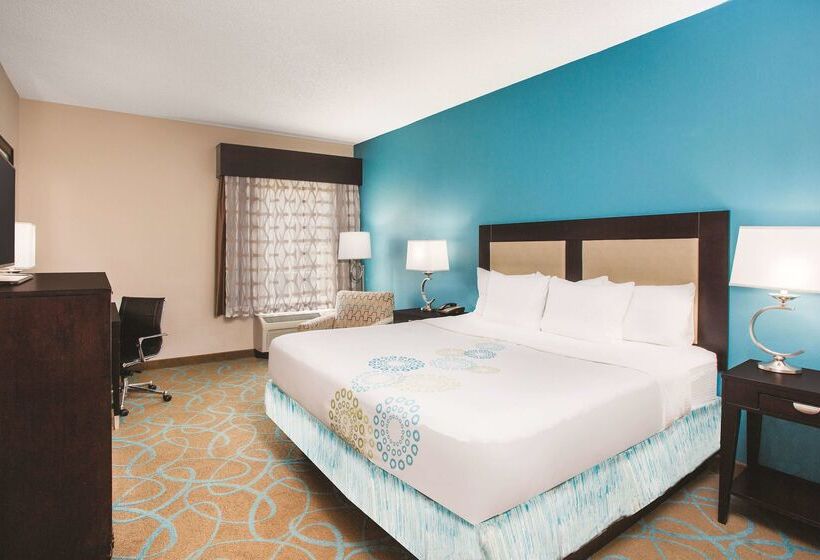 Отель La Quinta By Wyndham Kingsland/kings Bay Naval B