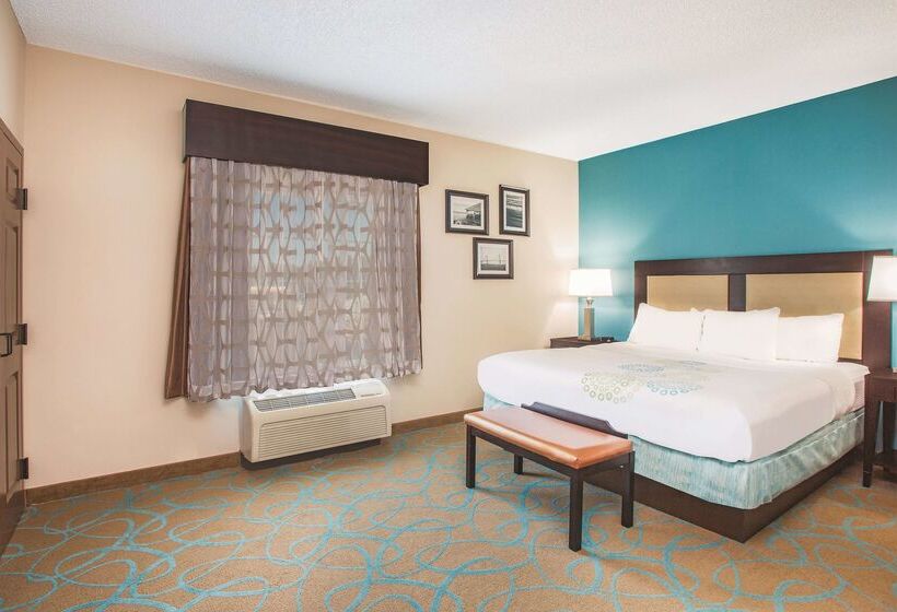 Отель La Quinta By Wyndham Kingsland/kings Bay Naval B