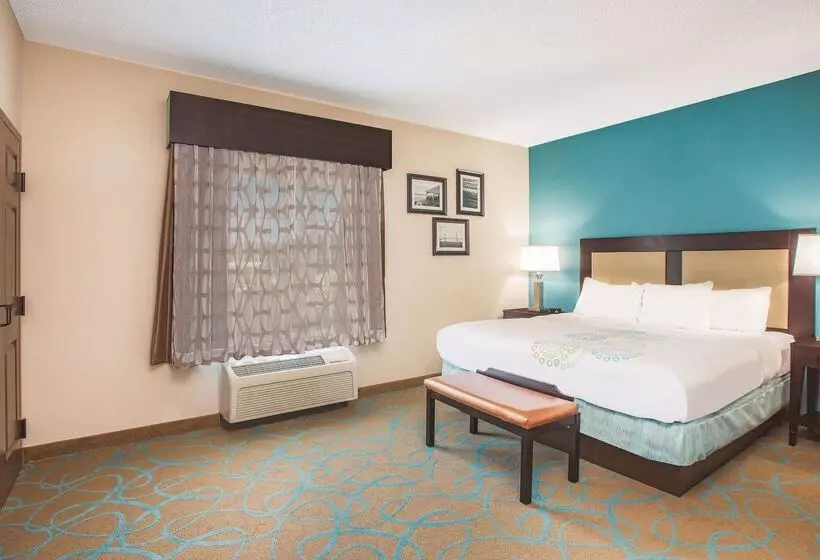 Hotel La Quinta By Wyndham Kingsland/kings Bay Naval B