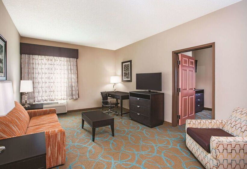 Отель La Quinta By Wyndham Kingsland/kings Bay Naval B