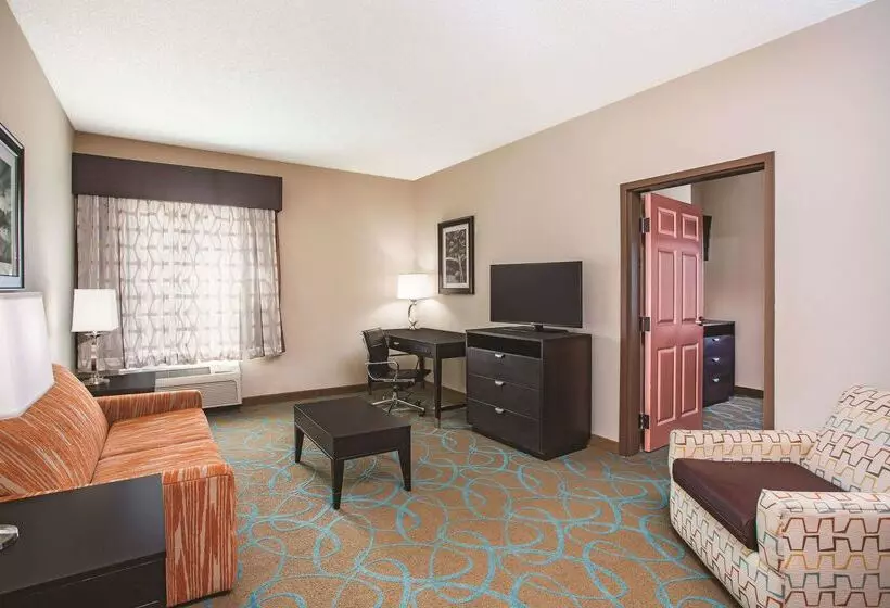 Hotel La Quinta By Wyndham Kingsland/kings Bay Naval B