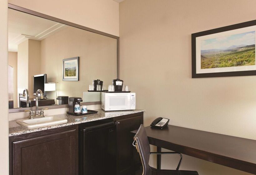 فندق La Quinta By Wyndham Los Banos