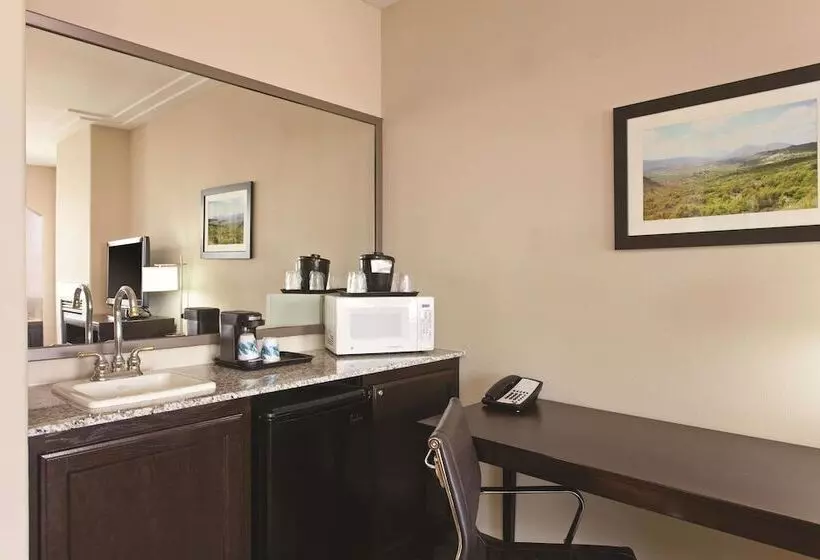 酒店 La Quinta By Wyndham Los Banos