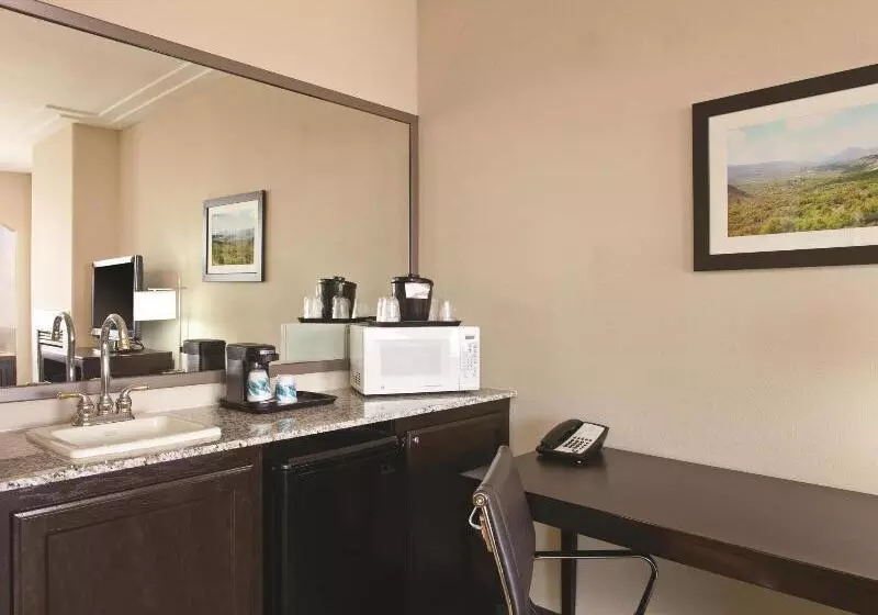 酒店 La Quinta By Wyndham Los Banos