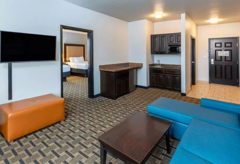 Hotelli La Quinta By Wyndham Mt. Pleasant