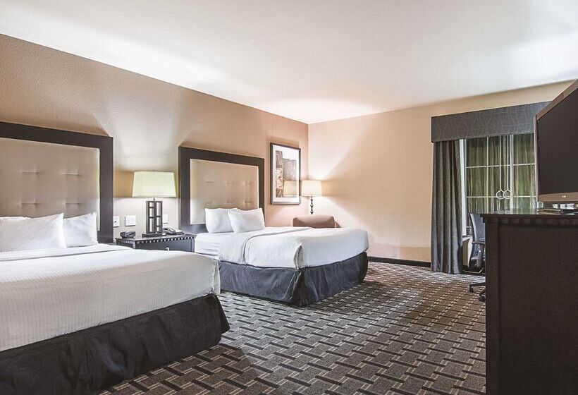 בית מלון כפרי La Quinta By Wyndham Mt. Pleasant