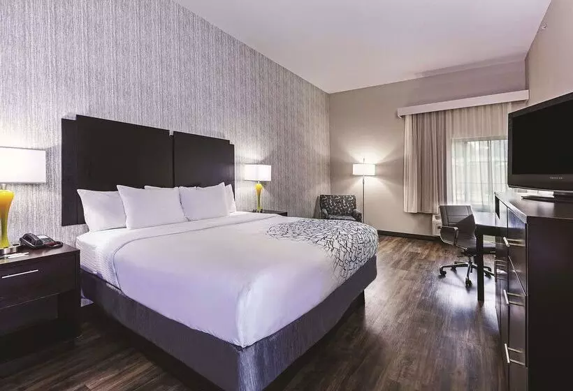 בית מלון כפרי La Quinta By Wyndham Palestine