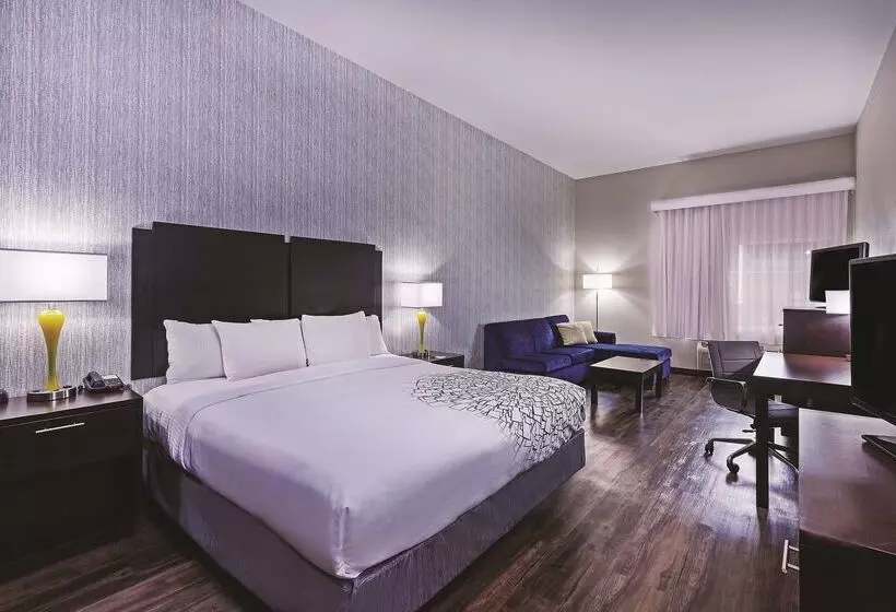 בית מלון כפרי La Quinta By Wyndham Palestine