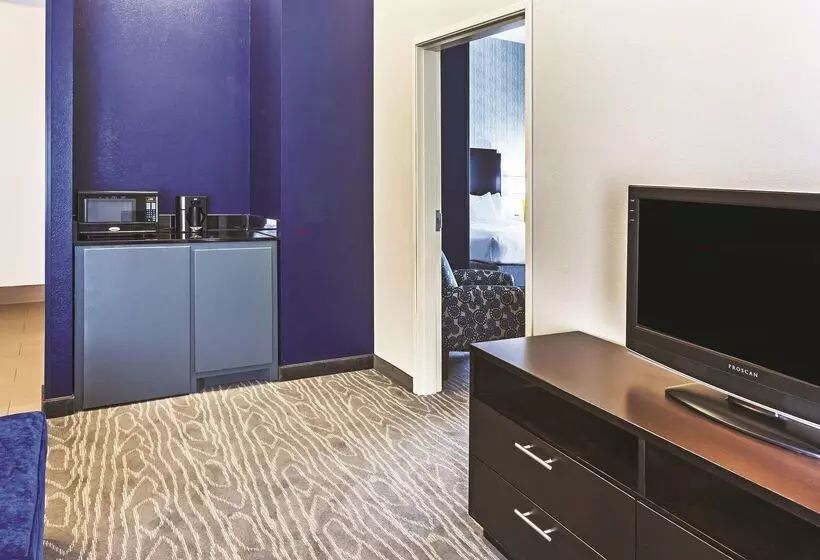 בית מלון כפרי La Quinta By Wyndham Palestine