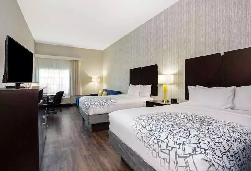 בית מלון כפרי La Quinta By Wyndham Palestine