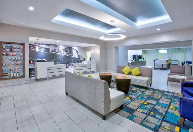 בית מלון כפרי La Quinta By Wyndham Palestine