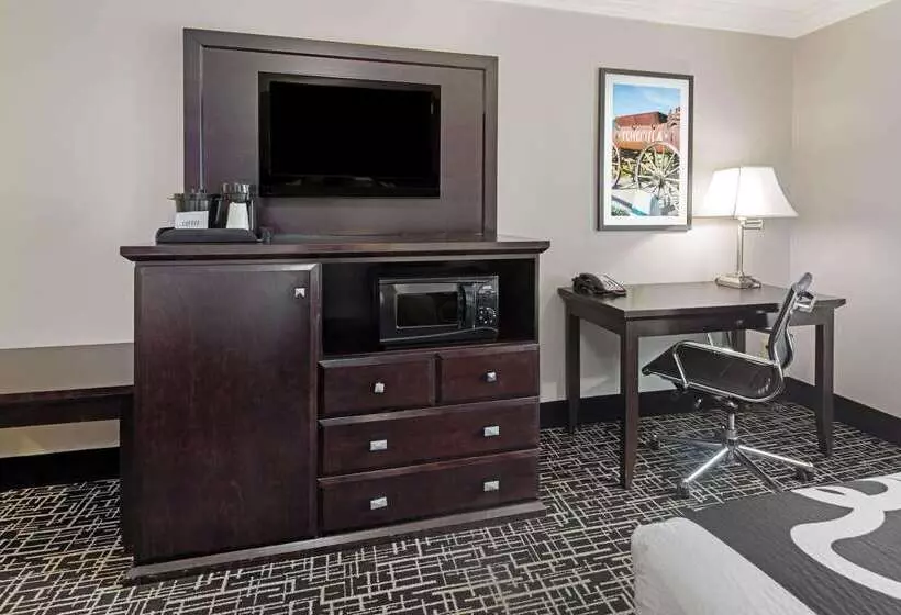 Отель La Quinta By Wyndham Temecula