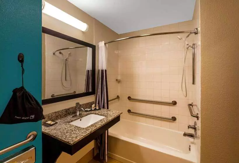 Hotelli La Quinta By Wyndham Midland North