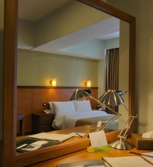 Hotel The Malayan Plaza