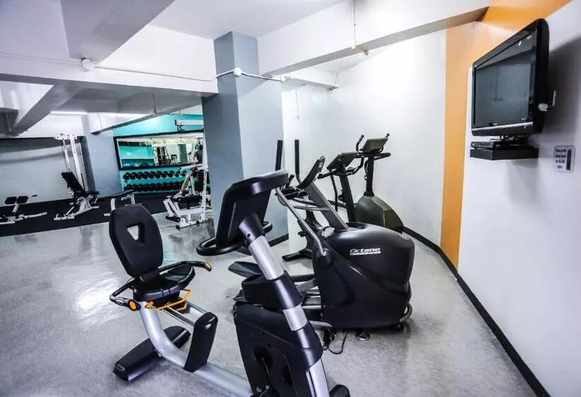 Отель The Malayan Plaza