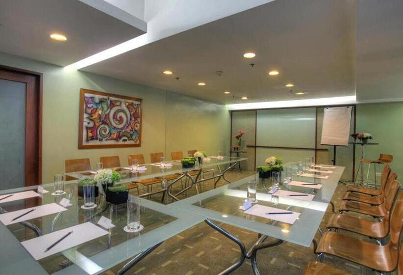 Hotel The Malayan Plaza