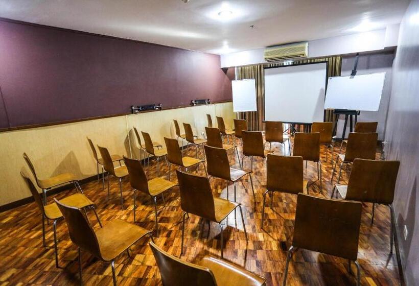 Hotel The Malayan Plaza