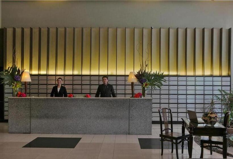 Hotel The Malayan Plaza