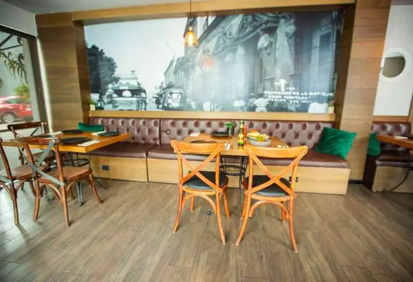 هتل Nacional Merida