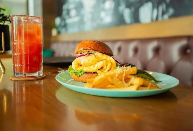 هتل Nacional Merida