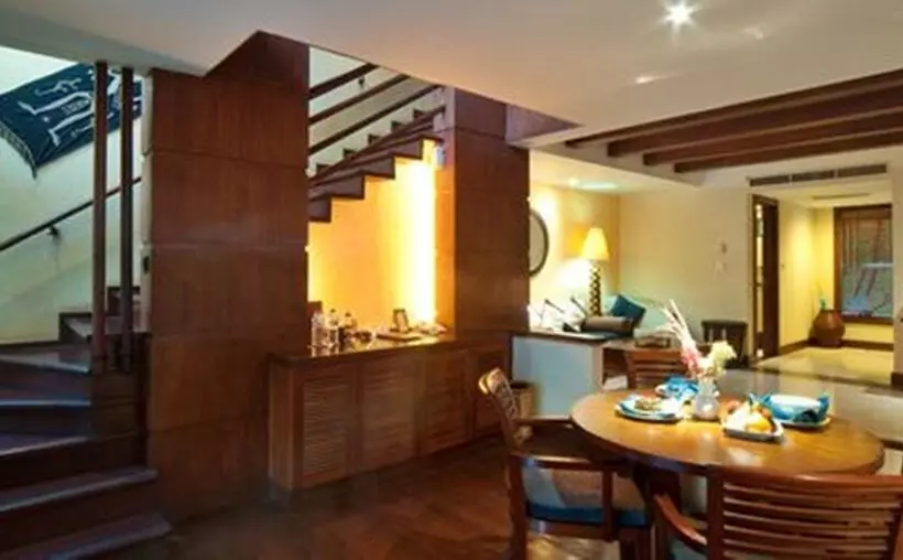 Отель Pool Villa Merumatta Senggigi