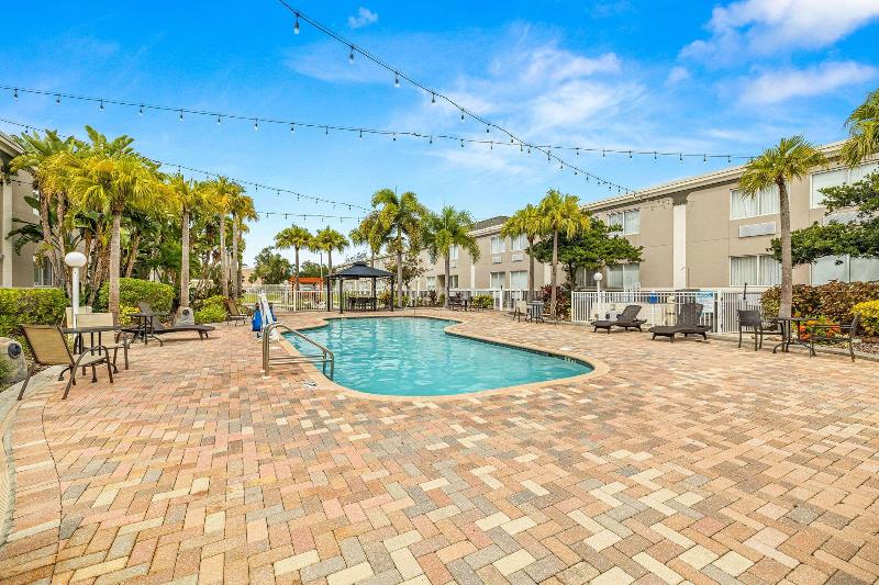 ホテル Quality Inn & Suites Tampa Ybor City