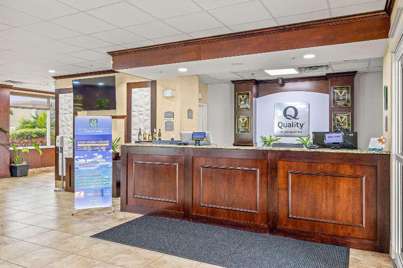 ホテル Quality Inn & Suites Tampa Ybor City