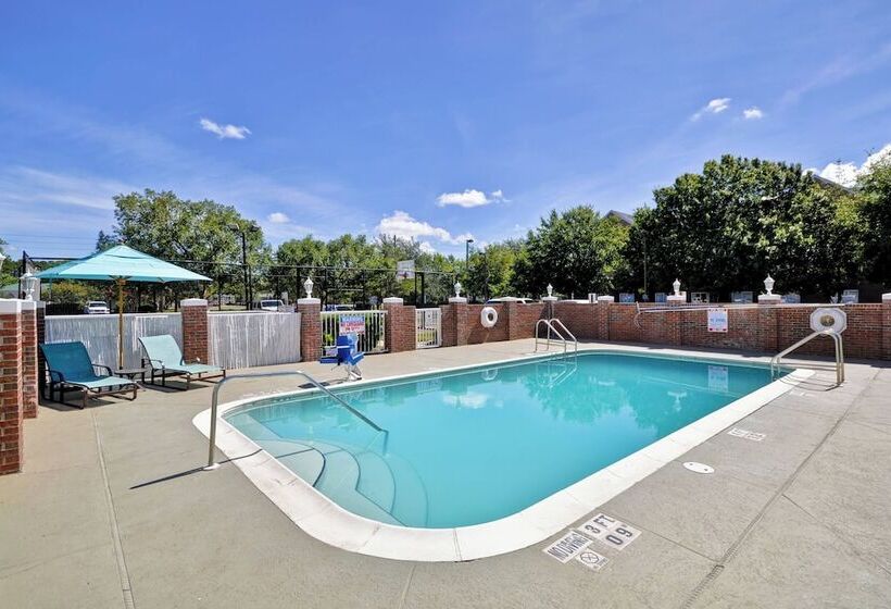 فندق Residence Inn By Marriott Jacksonville Airport