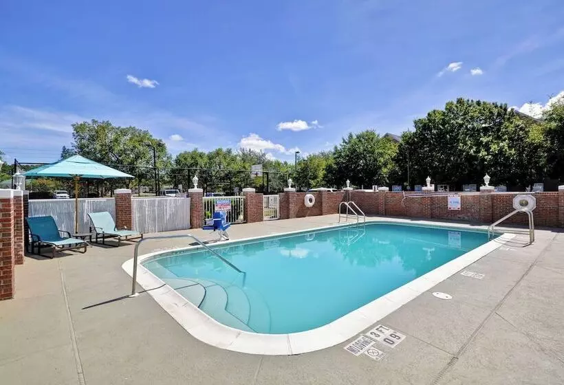 هتل Residence Inn By Marriott Jacksonville Airport