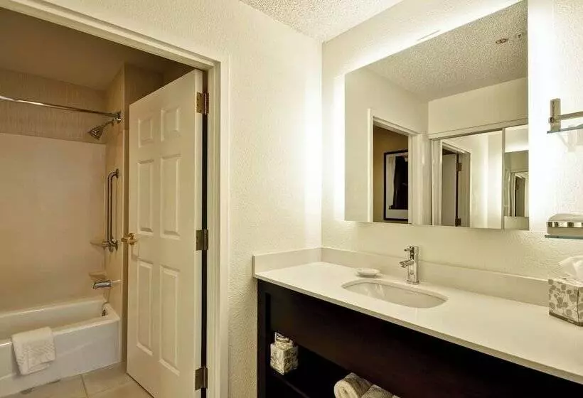 هتل Residence Inn By Marriott Jacksonville Airport