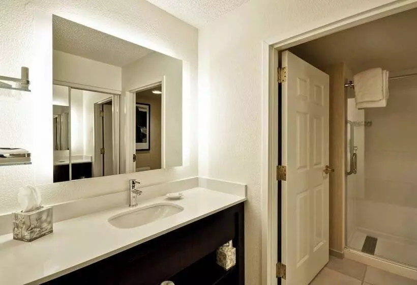 هتل Residence Inn By Marriott Jacksonville Airport