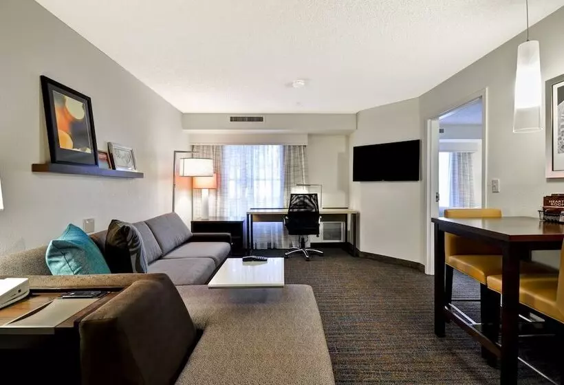 هتل Residence Inn By Marriott Jacksonville Airport