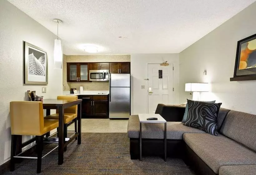 هتل Residence Inn By Marriott Jacksonville Airport